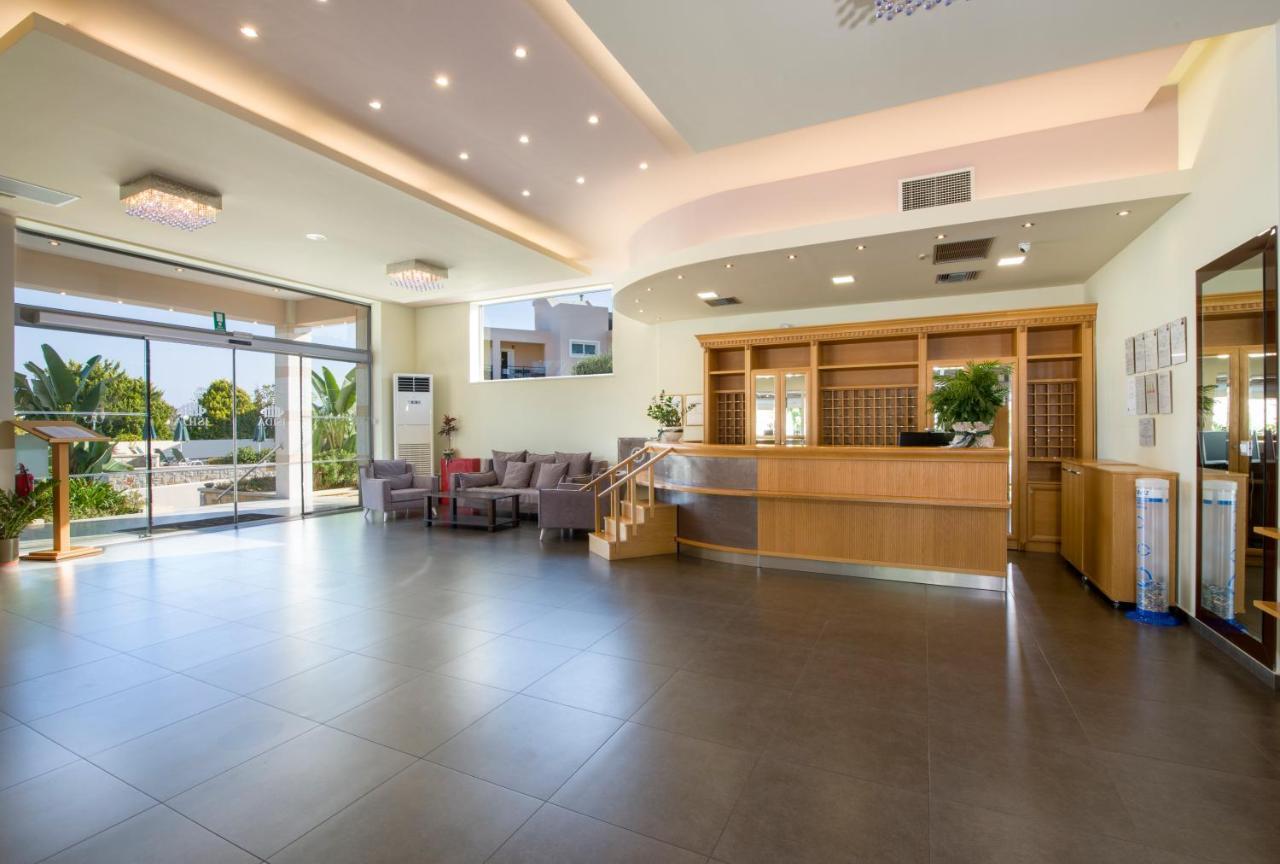 Isida Hotel Agia Marina מראה חיצוני תמונה