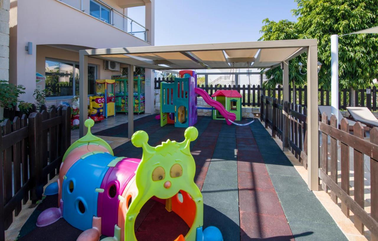 Isida Hotel Agia Marina מראה חיצוני תמונה