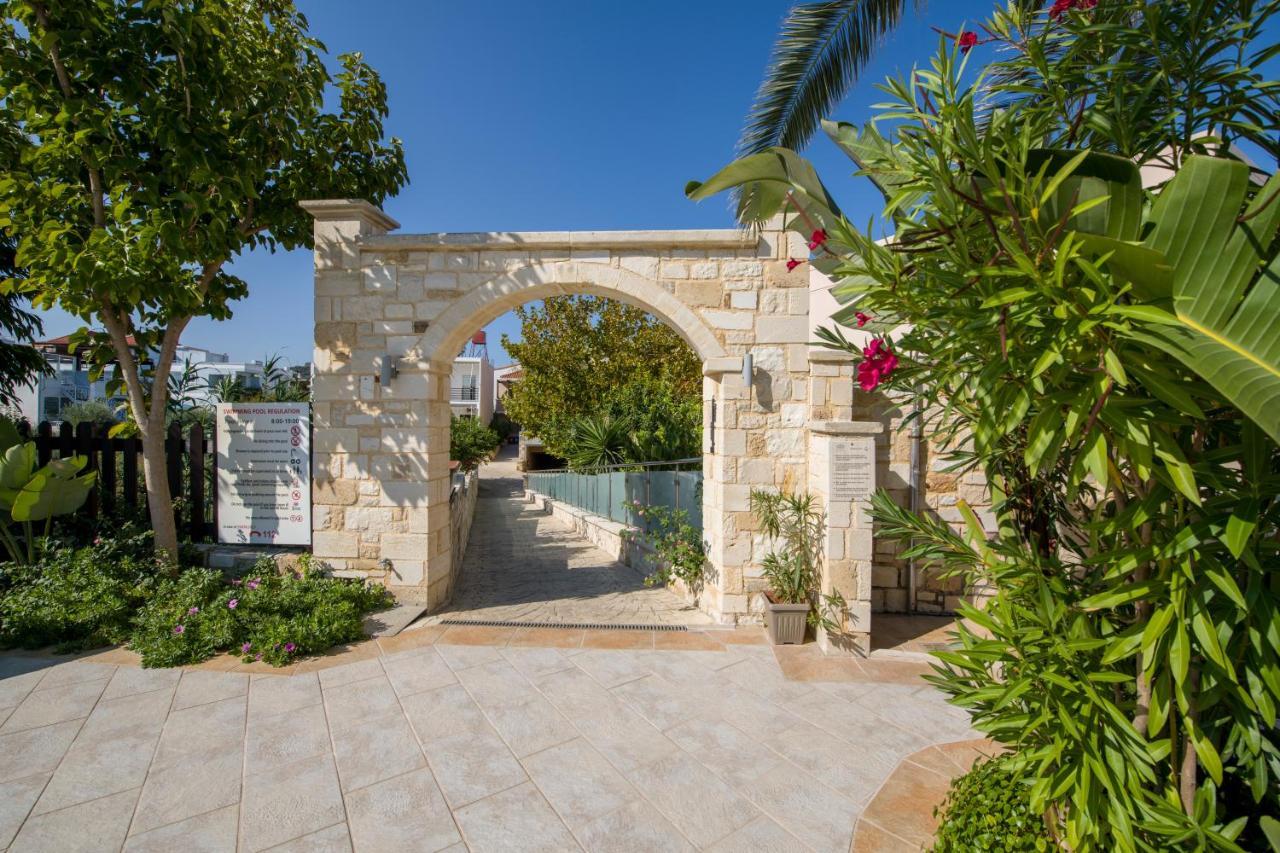 Isida Hotel Agia Marina מראה חיצוני תמונה