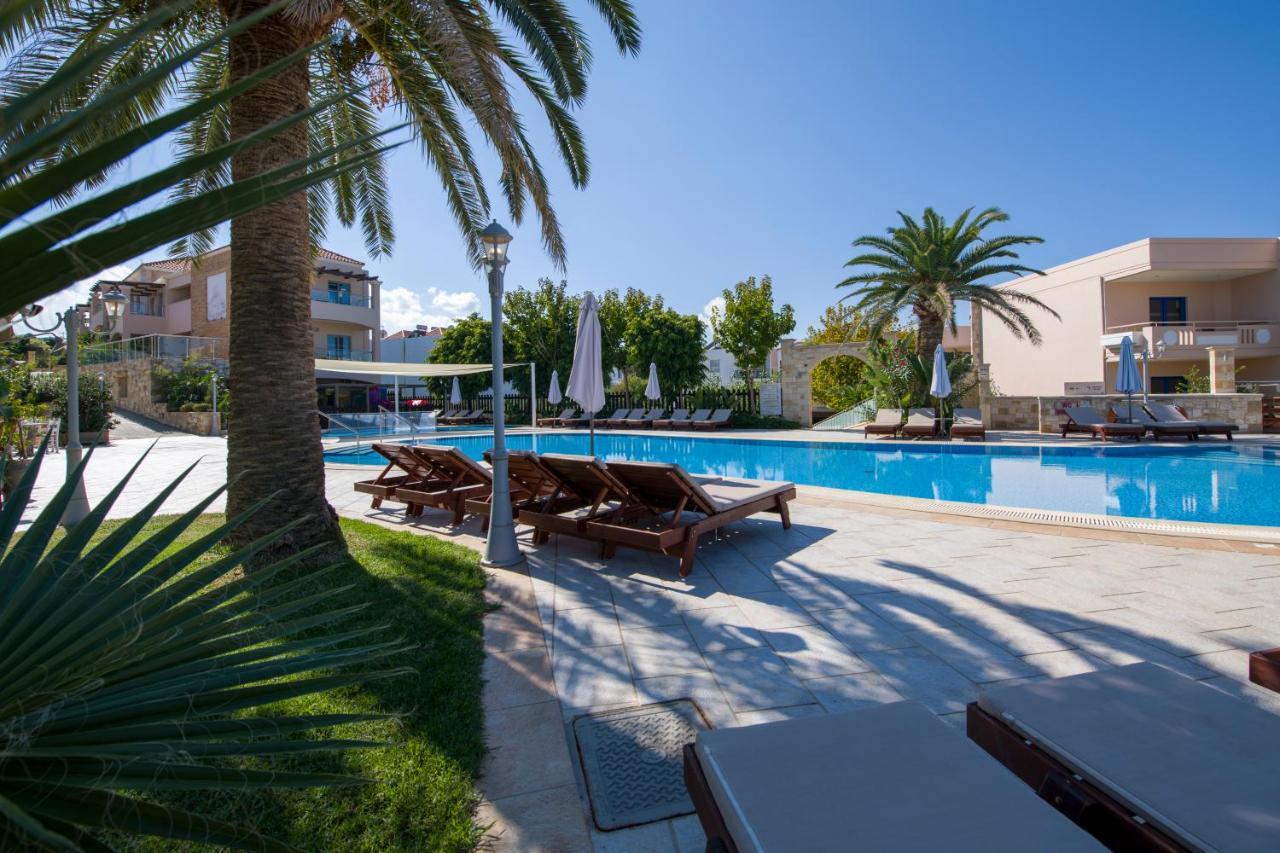 Isida Hotel Agia Marina מראה חיצוני תמונה