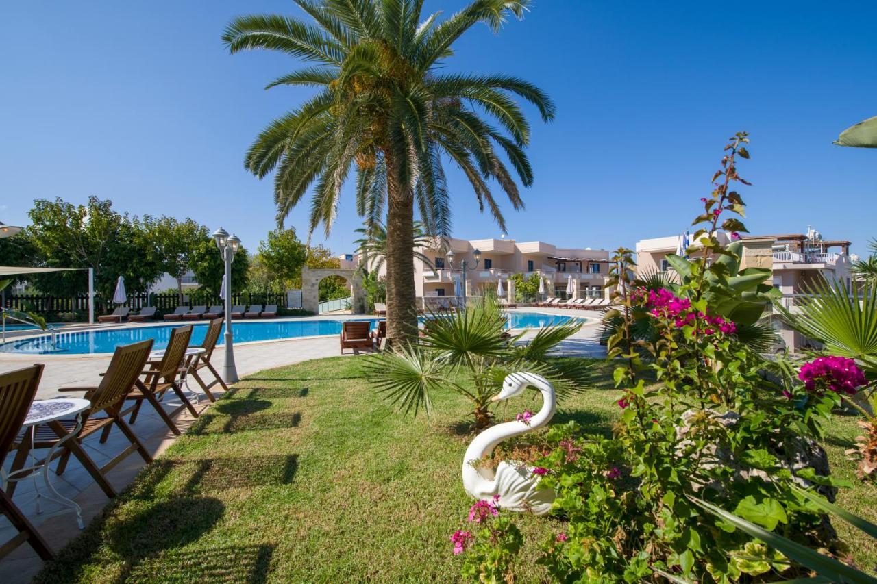 Isida Hotel Agia Marina מראה חיצוני תמונה