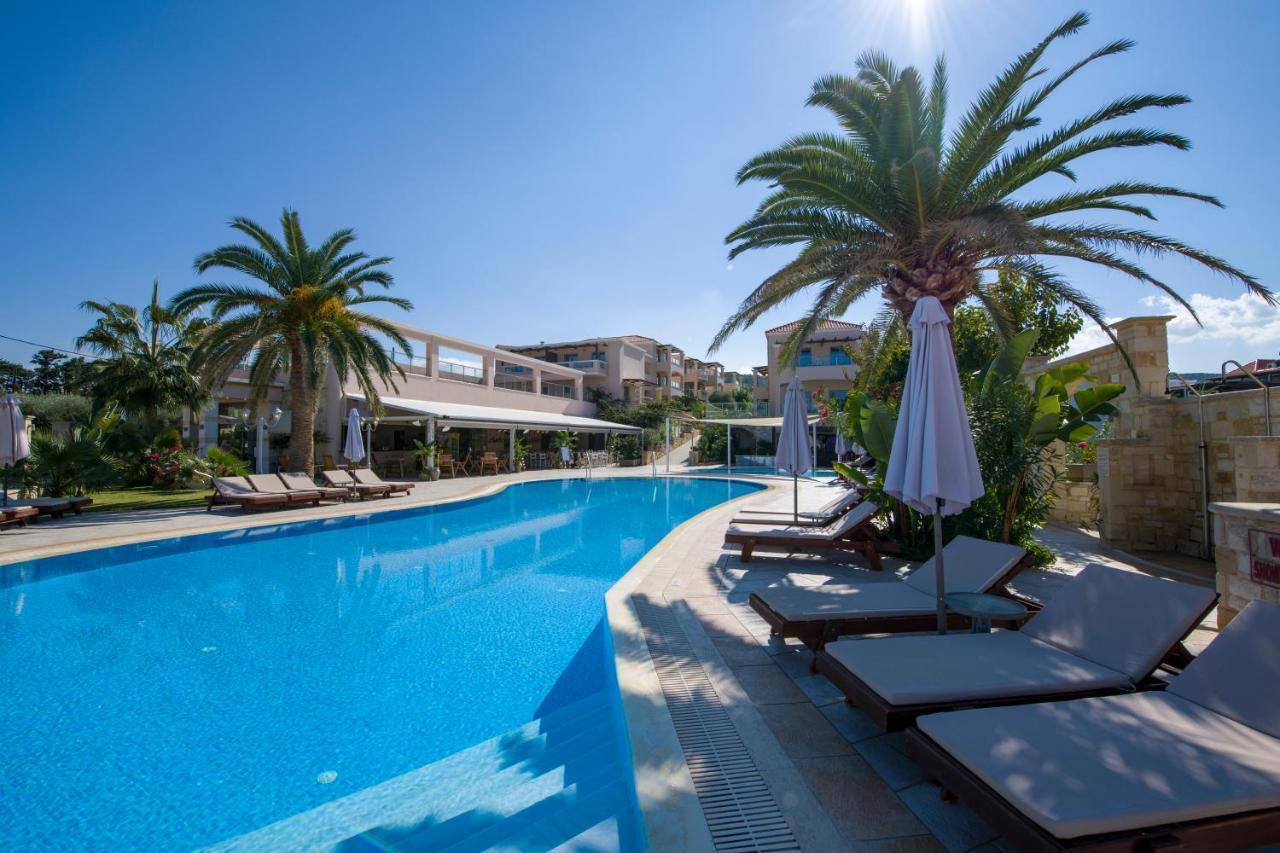 Isida Hotel Agia Marina מראה חיצוני תמונה