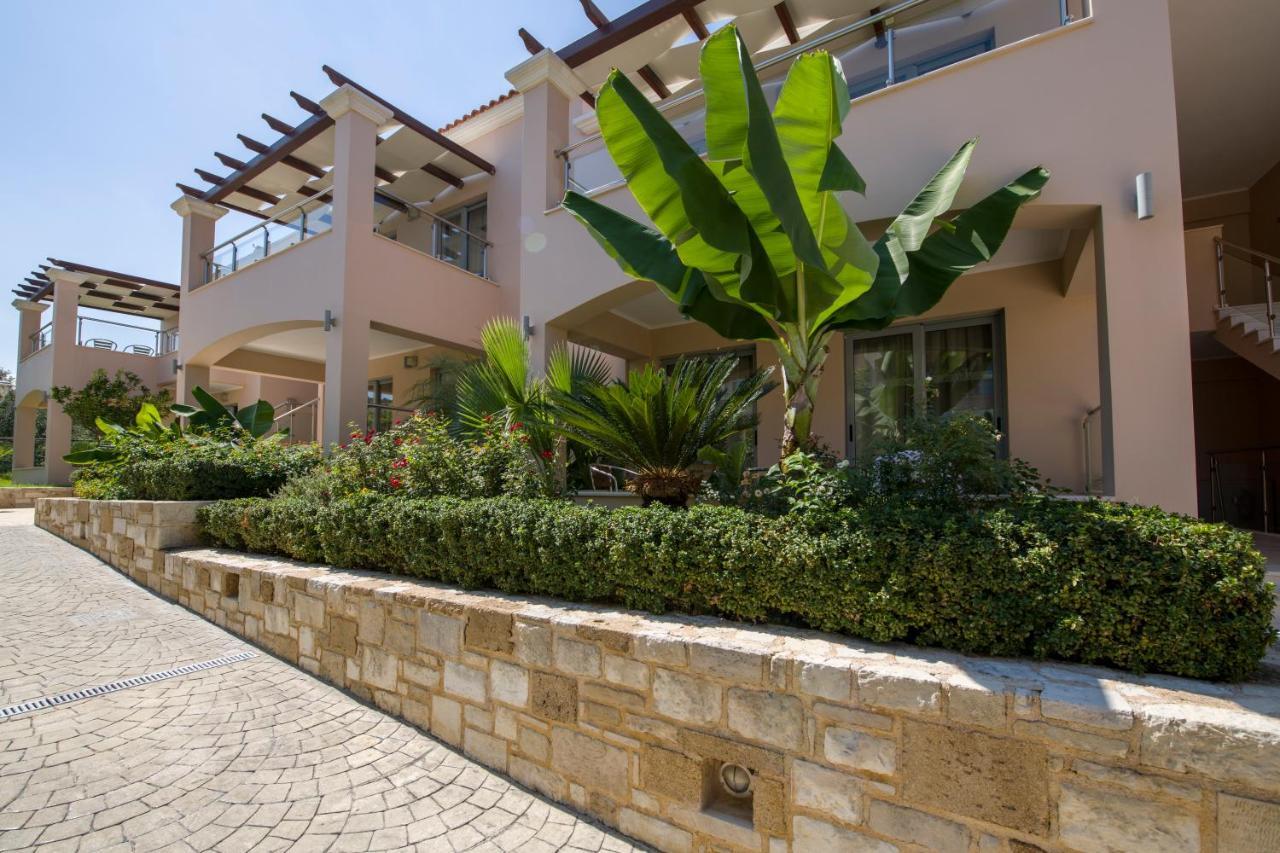 Isida Hotel Agia Marina מראה חיצוני תמונה