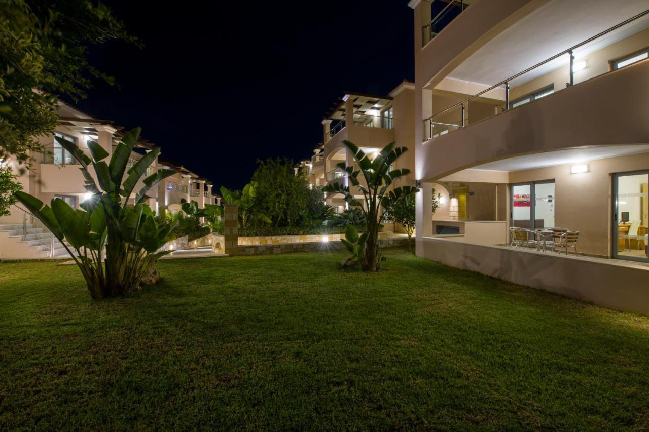 Isida Hotel Agia Marina מראה חיצוני תמונה