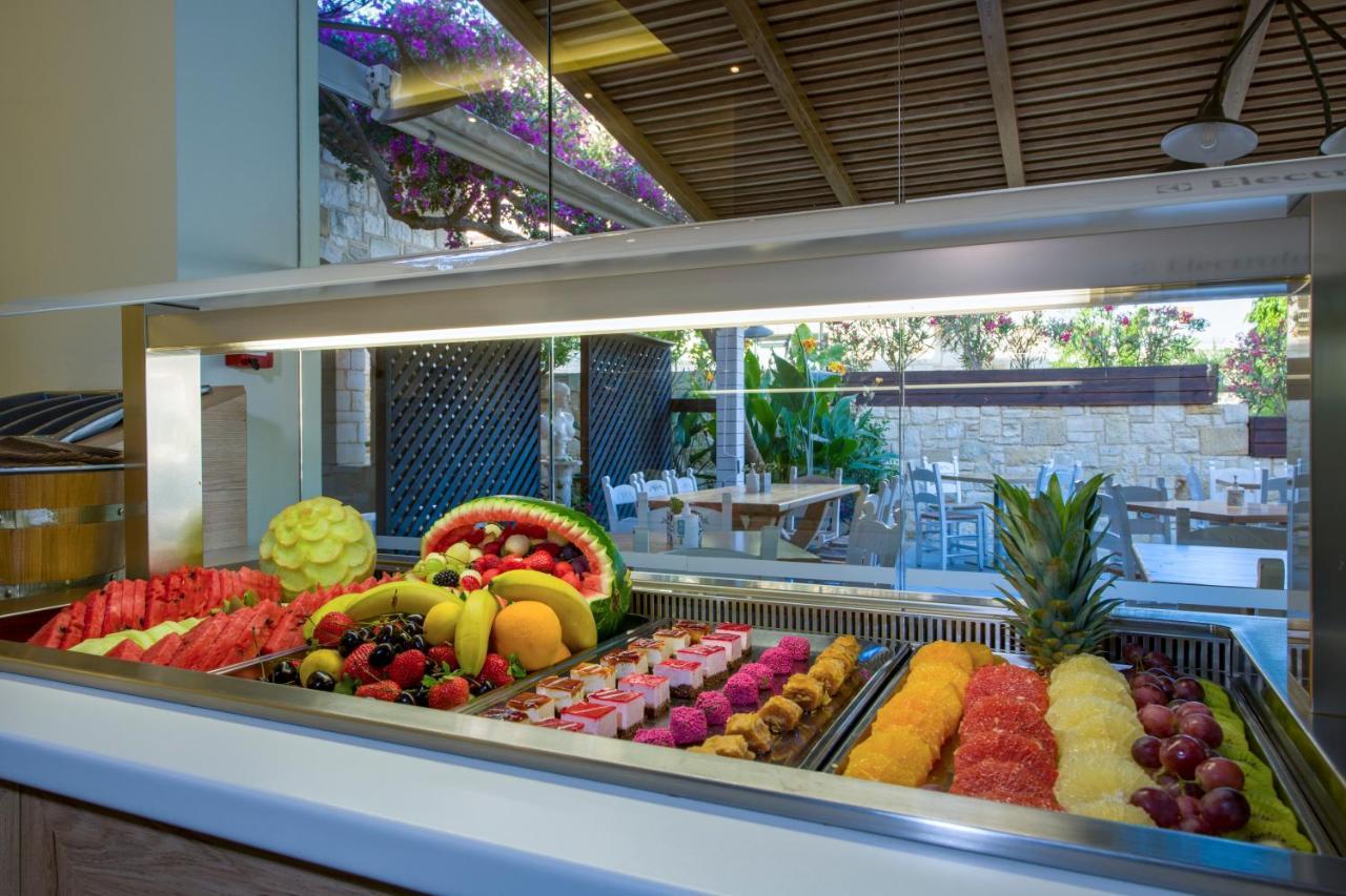 Isida Hotel Agia Marina מראה חיצוני תמונה