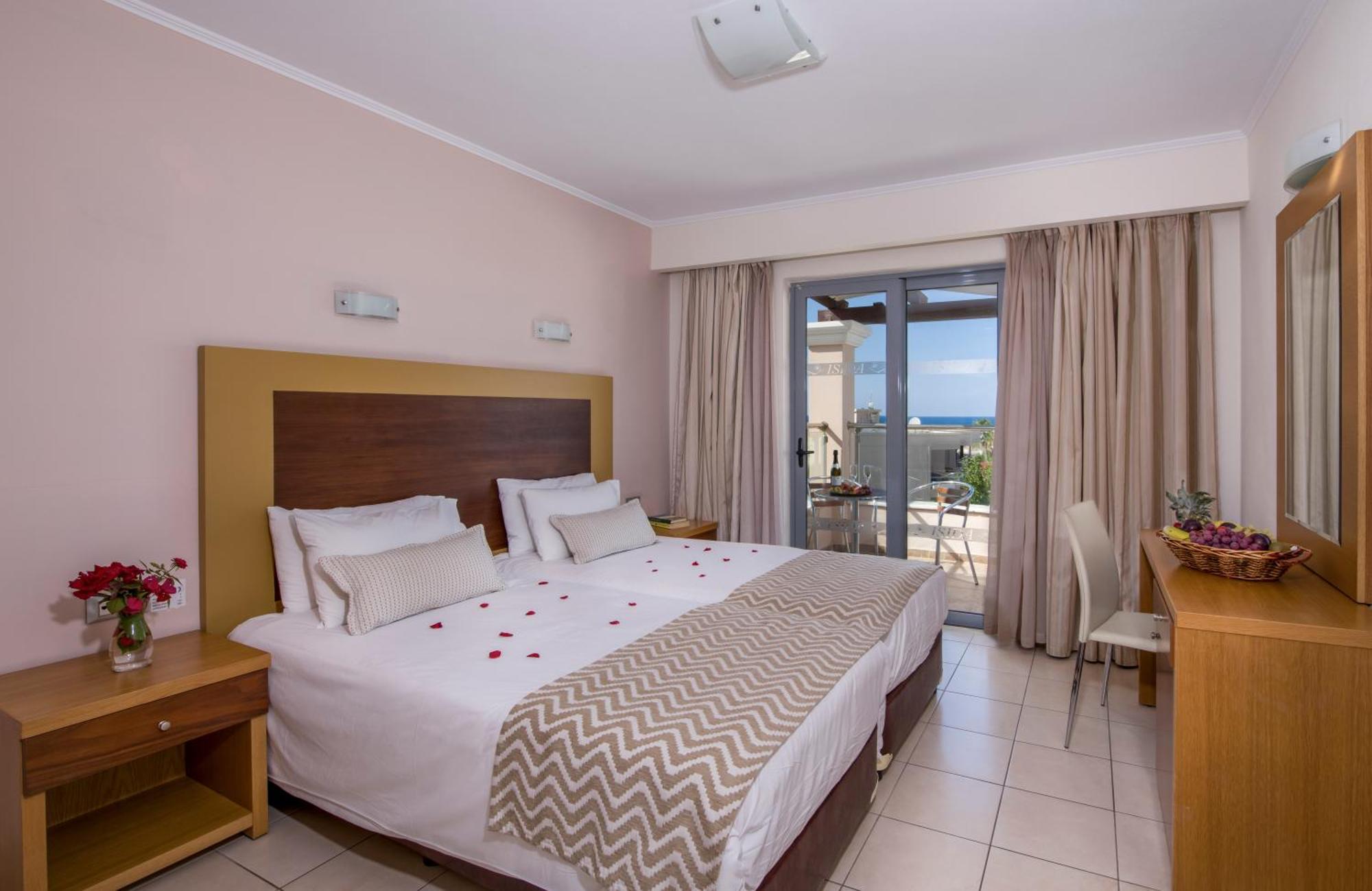 Isida Hotel Agia Marina מראה חיצוני תמונה